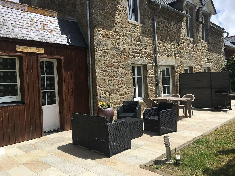 Terrasse ensoleillée — gîte à la ferme Saint-Malo